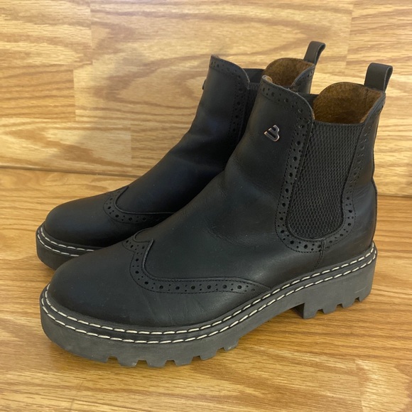 Bull Boxer Payton Slip On Chelsea Ankle Boots Women’s Size 7 M Black Wingtip - Picture 3 of 12